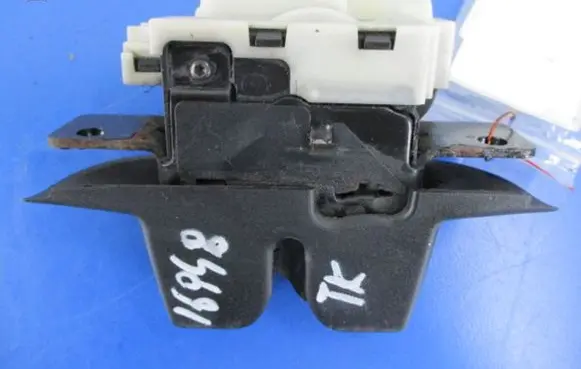 Renault Scenic II - Grand scenic II Tailgate/trunk/boot lock/catch/latch 8200076240E