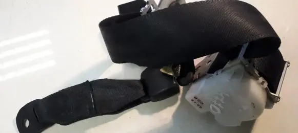 Toyota Yaris Middle seatbelt (rear) H073811 G056702