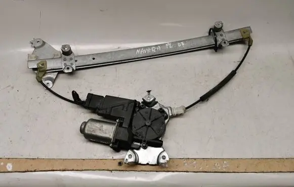 Nissan Navara D40 Front door window regulator with motor 1068 05024