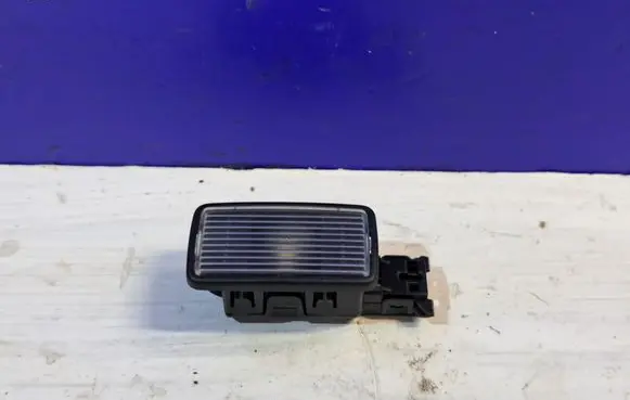 Volvo XC60 Front seat light 31663793
