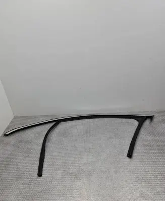 Peugeot 508 Rubber seal front door (on door) 