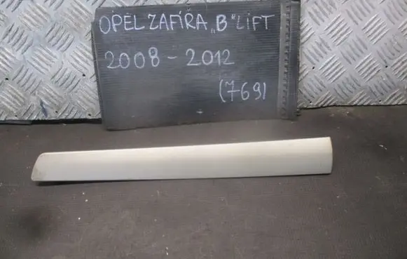 Opel Zafira B Dashboard trim 13163897