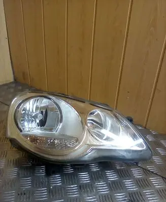 Volkswagen Polo IV 9N3 Headlight/headlamp 1EE24701918