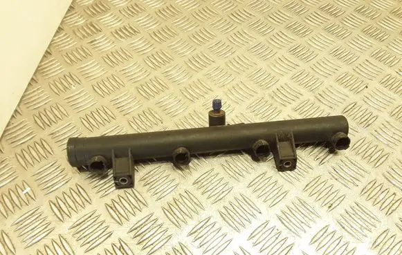 Citroen Xsara Picasso Fuel main line pipe 9628084680