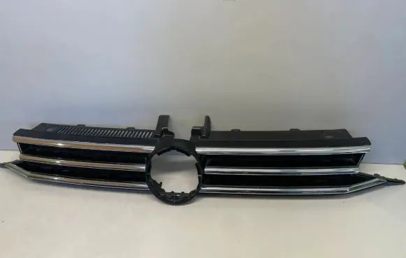 Volkswagen Touran III Front grill 5TA853651H 5TA853653B