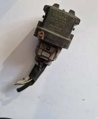 Toyota Auris 150 Glow plug pre-heat relay 2861067010 1567000671
