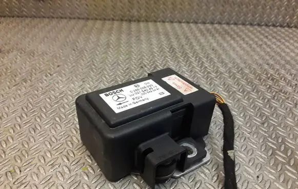 Mercedes-Benz S W220 Yaw turn rate sensor A0015404517 0015404517