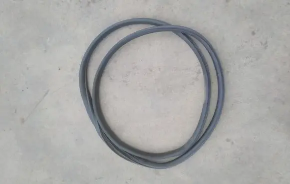 Ford C-MAX II Rear door rubber seal (on body) 