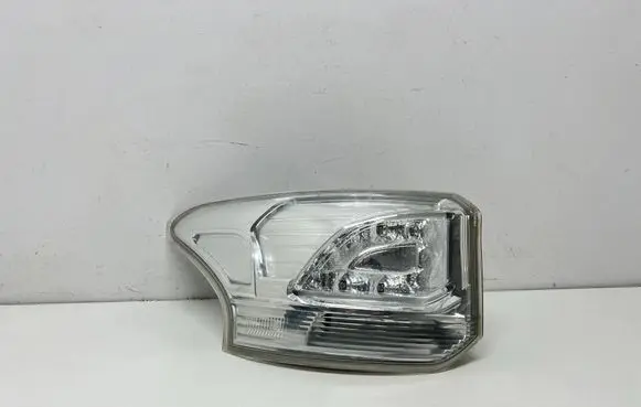 Mitsubishi Outlander Rear/tail lights 8330A789