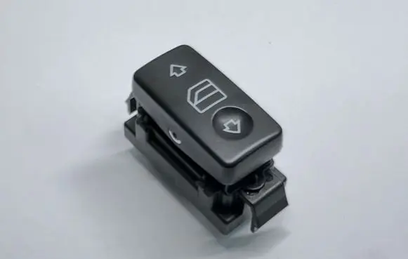Mercedes-Benz S W220 Electric window control switch A2208213379