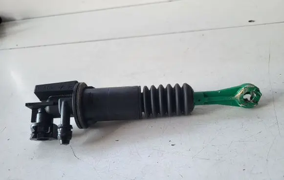 Peugeot 2008 I Clutch master cylinder 9812926080