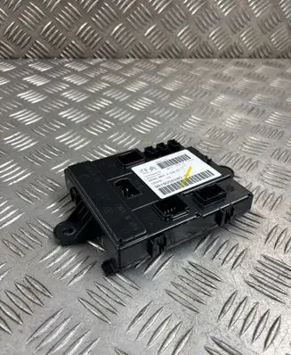 Peugeot 3008 II Airbag control unit/module 9824811680