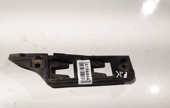 Front bumper mounting bracket