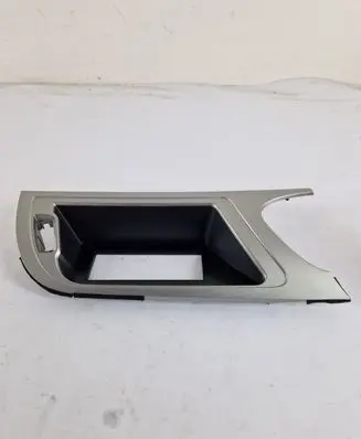Audi A4 S4 B8 8K Radio/GPS head unit trim 8K1857186E