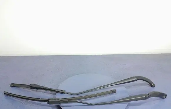 Renault Captur Front wiper blade arm 288866528R