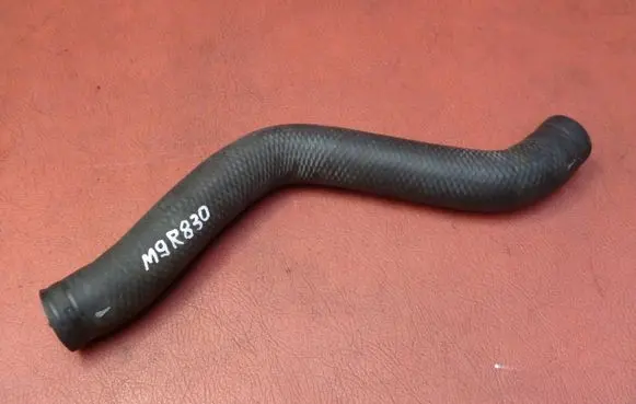 Nissan X-Trail T31 Engine coolant pipe/hose