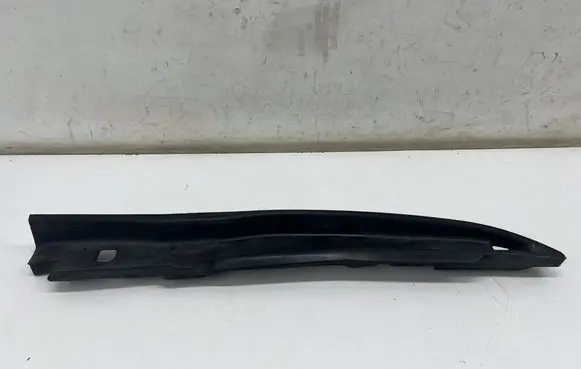 Maserati Ghibli Fender end trim 
