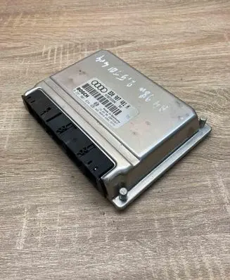 Audi A4 S4 B5 8D Engine control unit/module ECU 8D0907401H 0281001834
