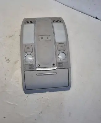 Audi A6 S6 C6 4F Front seat light 4F0947135BP 18550344 07082006