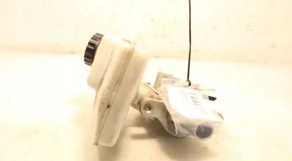 Peugeot 3008 II Master brake cylinder 828906