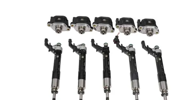 Audi A5 Fuel injectors set 0261500268 06M906048F