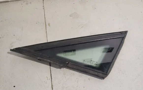 Seat Ibiza IV (6J,6P) Front triangle window/glass 43R001564