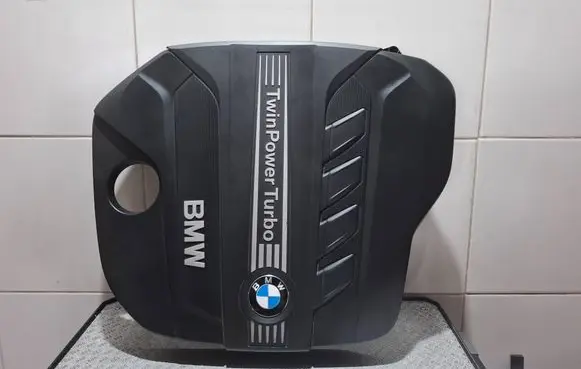 BMW X3 F25 Engine cover (trim) 8514009 7811024