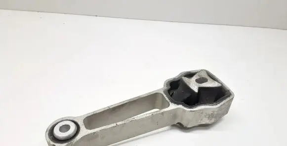 Volvo XC60 Engine mount bracket 30793322