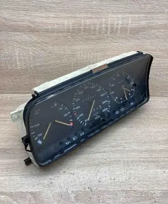 Volkswagen PASSAT B3 Speedometer (instrument cluster) 357919033R 6160462005
