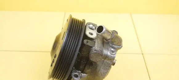 Ford S-MAX Power steering pump DG913A696DA 28SP43