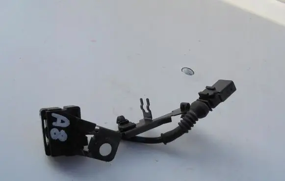 Audi A8 S8 D3 4E Sensor 4E0616575J