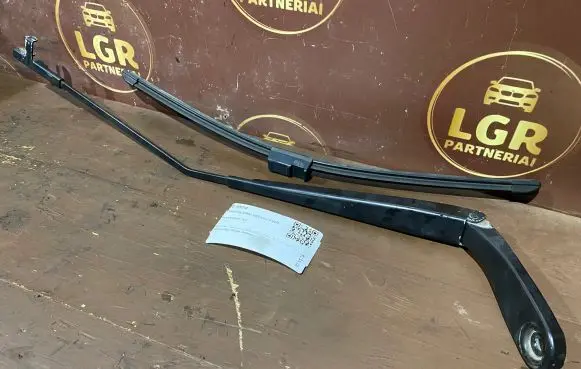 Volvo S40 Front wiper blade arm 30698250