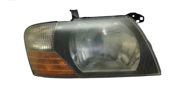 Mitsubishi Pajero Headlight/headlamp 10087424