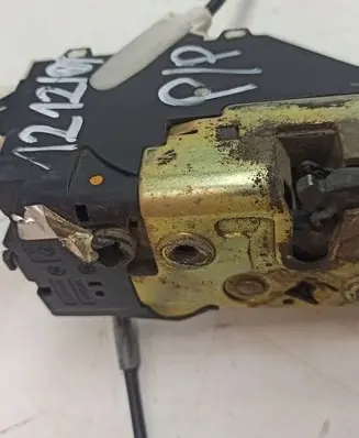 Citroen C4 I Front door lock 9660699780