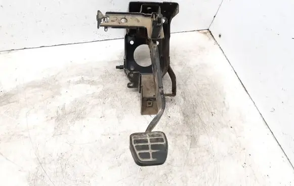 Volkswagen Transporter - Caravelle T4 Brake pedal 7D0721513A