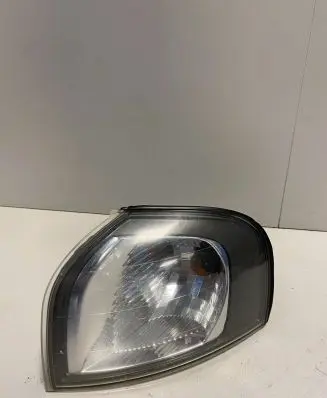 Volvo S80 Front fender indicator light 9154472 9154474