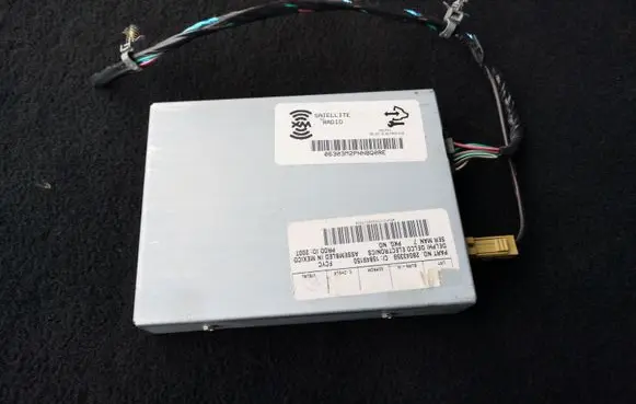 Cadillac Escalade Aerial antenna amplifier 28043359