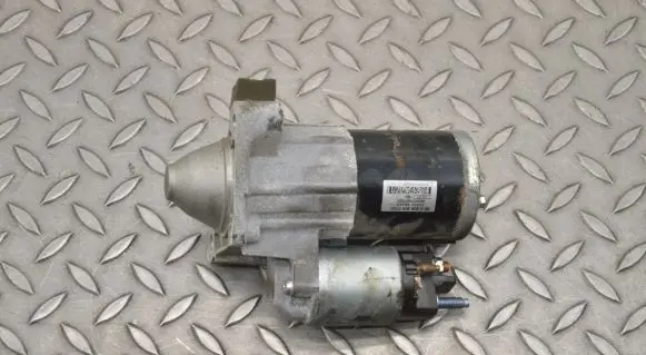 Mercedes-Benz B W247 Starter motor 233009896R A6089060100