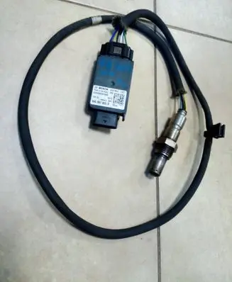 Volkswagen Tiguan Lambda probe sensor 04L907805D NE68763