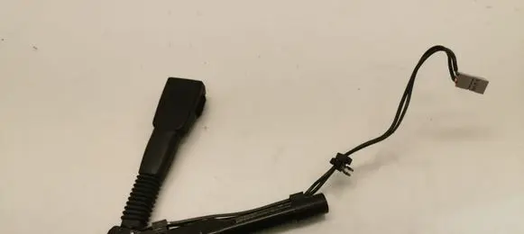 BMW 1 E81 E87 Front seatbelt buckle 7213564