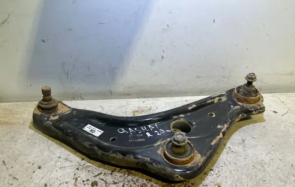 Nissan Qashqai Front lower control arm/wishbone
