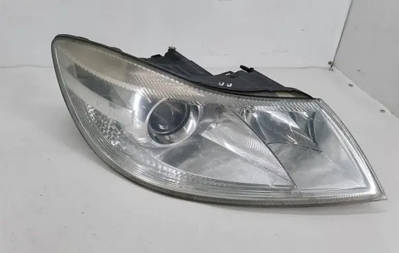 Skoda Octavia Mk2 (1Z) Headlight/headlamp 1Z1941016F