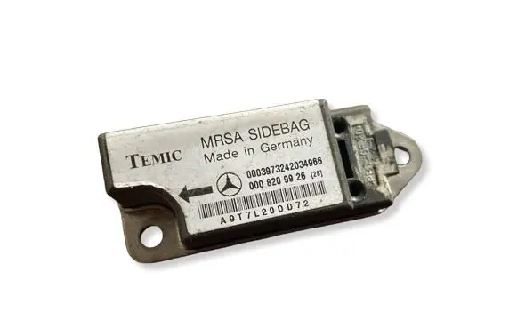 Mercedes-Benz E W210 Airbag deployment crash/impact sensor 0008209926