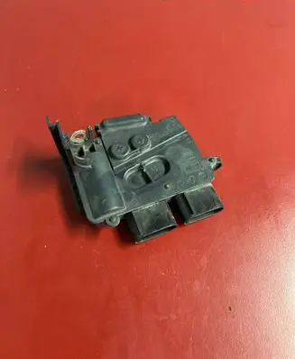 BMW X3 F25 Coolant fan relay 9227458 61149227458 E00021579
