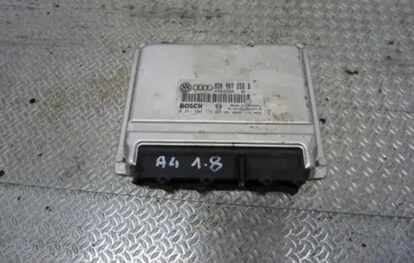 Audi A4 S4 B5 8D Engine control unit/module 0261204774