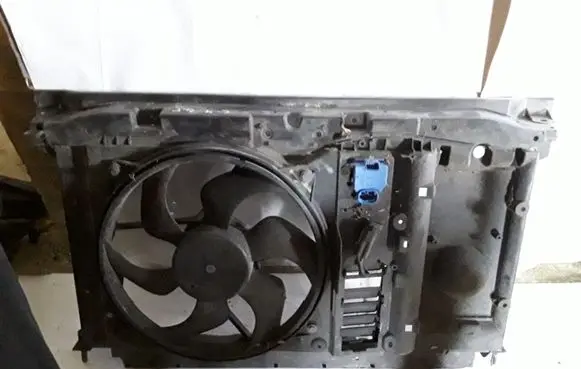 Citroen C4 Grand Picasso Electric radiator cooling fan 9662240180