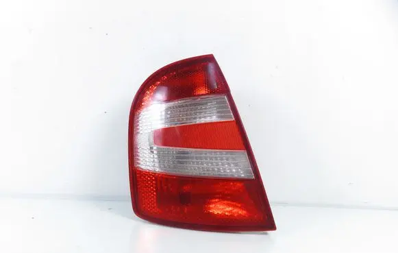 Skoda Fabia Mk1 (6Y) Rear/tail lights 6Y6945095D