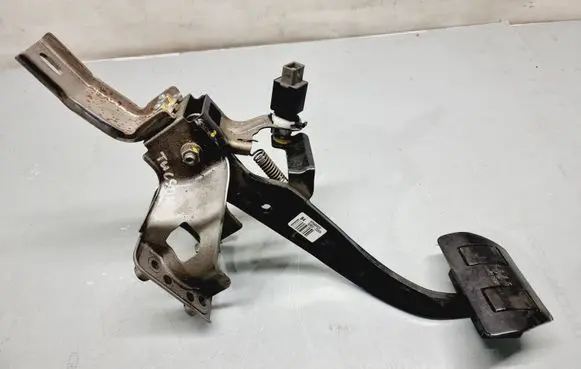 Hyundai Tucson TL Brake pedal 32800D3800