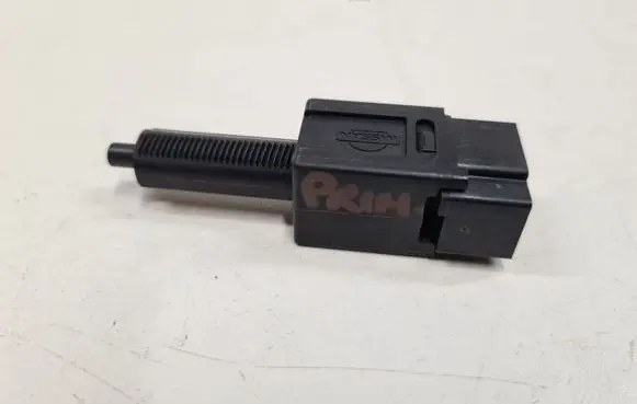 Brake pedal sensor switch
