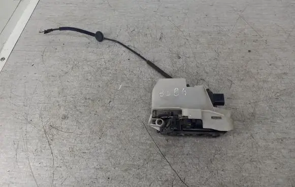 Skoda Superb B5 (3U) Front door lock 